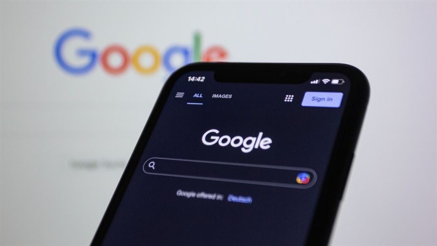 Ai Search Engine Interface With Highlighted Brand Citation 2026